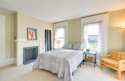 Kennebunk Apartment | Kennebunk Apartment w/Local Beach Access!