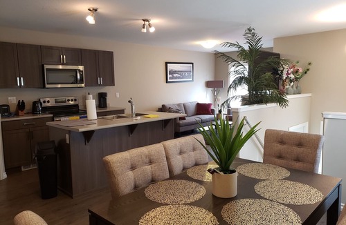Saskatoon House | KENSINGTON TROPICANA