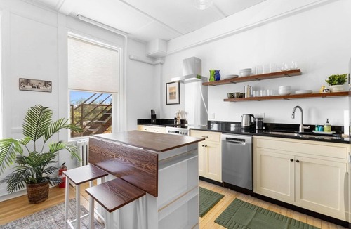 Rockland Apartment | Kimball Apartment, Modern Studio on Main Street Ro