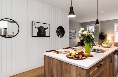 Langford House | King Bed | EV Charger | 5min -> Golf/Beach | Pro Clean | Desk