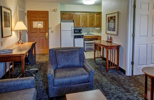 Glendale Condo | King & Queen 2BR Suite | Cherry Creek, Denver