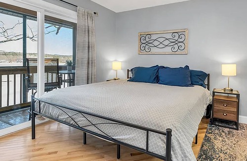 Winnisquam Apartment | King Studio on Lake 28A