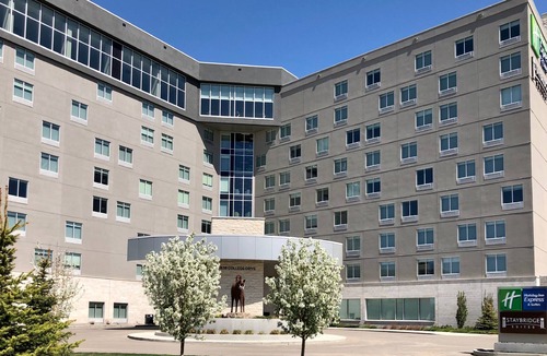Saskatoon Apartment | King Studio Suite w/Free Breakfast Daily