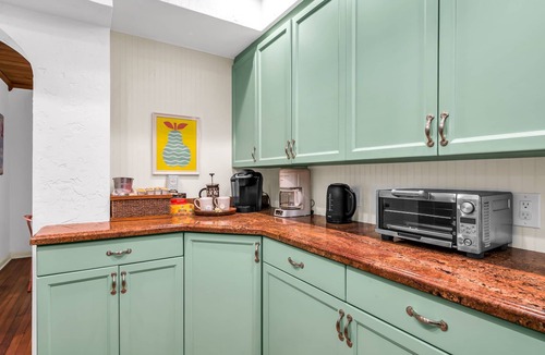 Southside House | La Casa Bonita 1925 Spanish Style Villa near Beach!