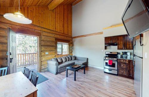 Lac Le Jeune House | Lac Le Jeune #6