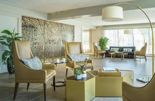 Burlington Hotel | Lake Champlain 2 Double Room with Pool & Gym