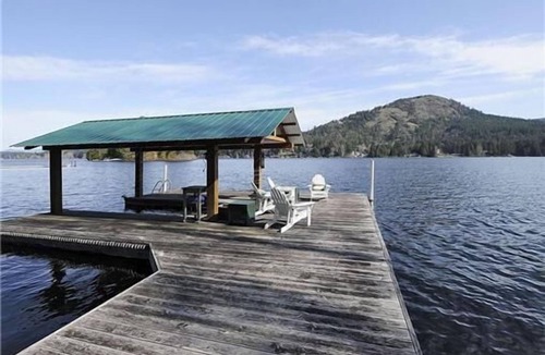 Shawnigan Lake Cottage | Lake Front Relaxation
