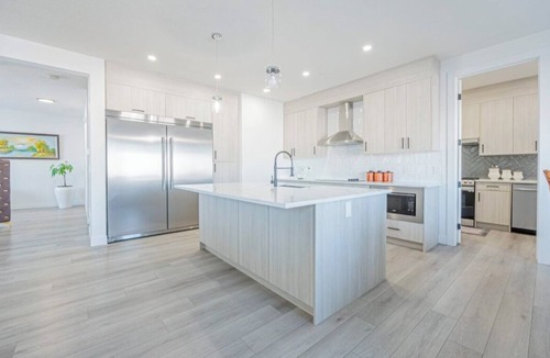 Chestermere House | Lake Getaway-4Bed/4Bath Home-Chestermere