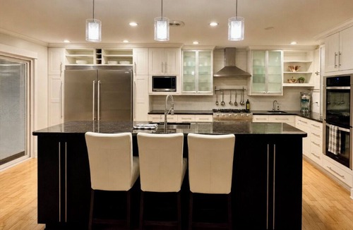Salmon Arm House | Lake & Mountain View Home with Pool. Close to everything Salmon Arm has to offer