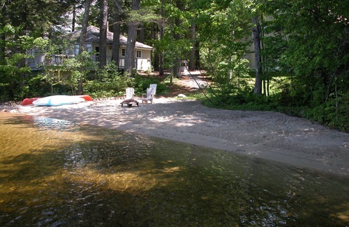 Bridgton Cottage | Lake/Mountain View-Highland Lake Waterfront 3 Bedroom Cottage