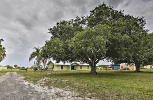Clewiston House | Lake Okeechobee Fishing Retreat w/Fire Pit!
