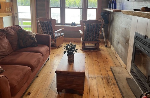 Baileyville Cabin | Lake Side Rustic Cabin