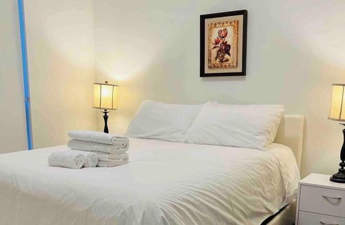 Downtown Kelowna Apartment | Lake View Condo 2 in Kelowna