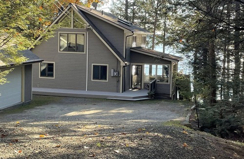 Moultonborough House | Lake Winnipesaukee waterfront home in quiet private location. Views!
