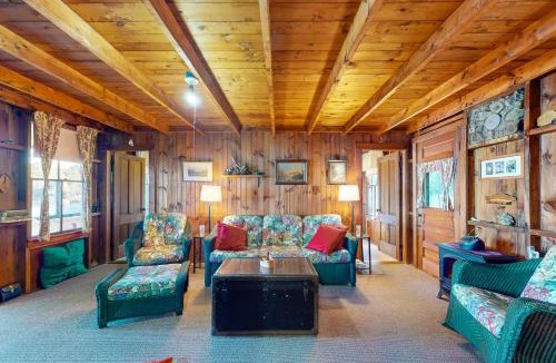 West Alton House | Lake Winnipesaukee's Charmer