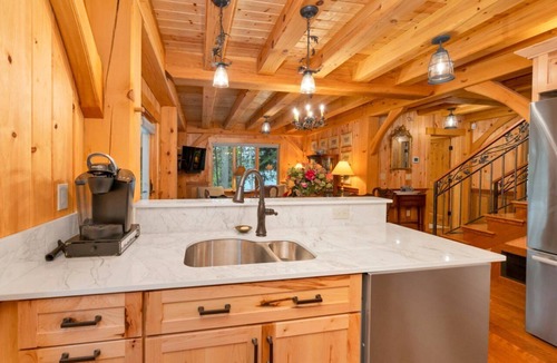 Meredith House | Lake Winnipesaukee waterfront Sleeps 10 Meredith NH