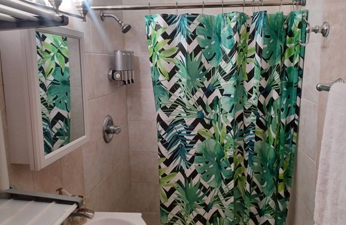 Palm Springs Apartment | Lake Worth Studio-B Suite 5 miles from the Beach