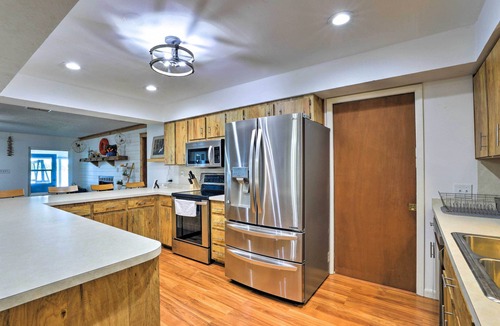 Crooked Lake Cottage | Lakefront Babson Park Escape: Pet Friendly!