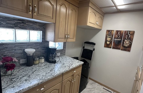 Markerville House | Lakefront Blue House License # STAR-04596