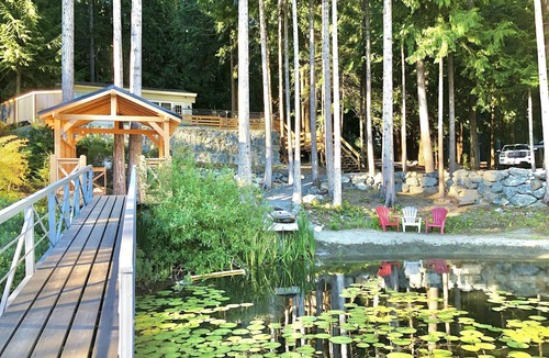 Shawnigan Lake Cottage | Lakefront Cottage Private & Peaceful