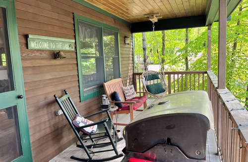Denmark House | Lakefront Escape/Moose Pond: Private Water Access and Mountain Views in Denmark!