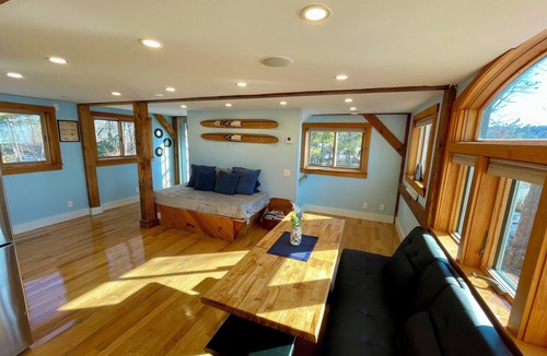 Northwood Cottage | Lakefront House on Pleasant Lake - Pet Friendly