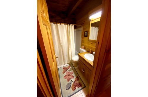 Schroon Lake Cabin | Lakefront Log Cabin with Mountain and Water Views