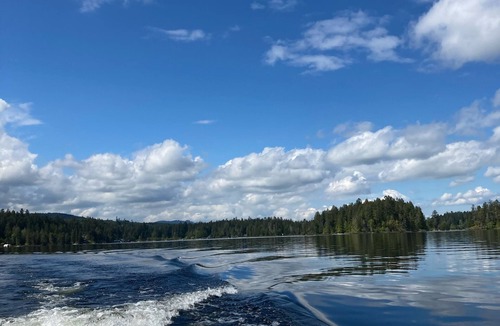 Shawnigan Lake House | Lakefront lower suite with sport court, Hot tub! Family Friendly and sleeps 8!
