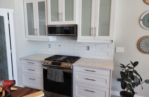 Pasqua Lake Cottage | Lakefront Luxury with Hot tub
