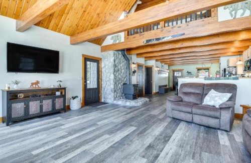 Errol House | Lakefront New Hampshire Hideaway w/Deck & Views