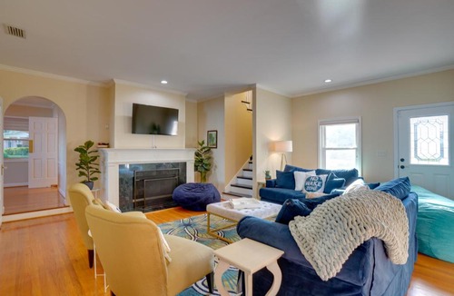 Winter Haven House | Lakefront Winter Haven Retreat: Hot Tub & Patio!