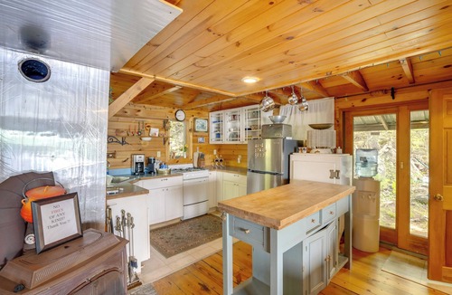 Berkshire Cabin | Lakeside Berkshires Cabin w/Private Dock & Views