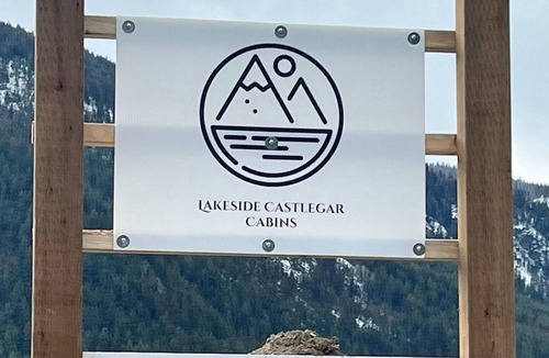 Robson Cabin | Lakeside Castlegar Cabins #3