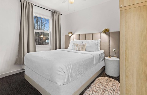 Okanagan-Similkameen Hotel | Lakeside Villa & Nordic Spa - Boutique motel with beach access