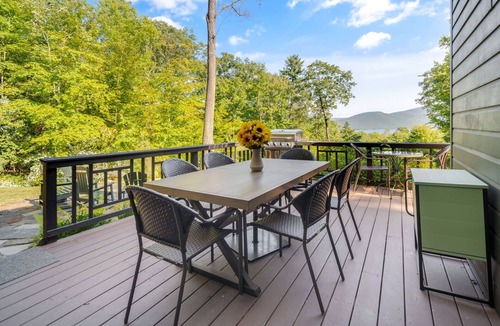 Bolton Landing House | Lakeview Lodge|Hot Tub|9 Beds|Pet Friendly|Dock Slip|Lake Views|