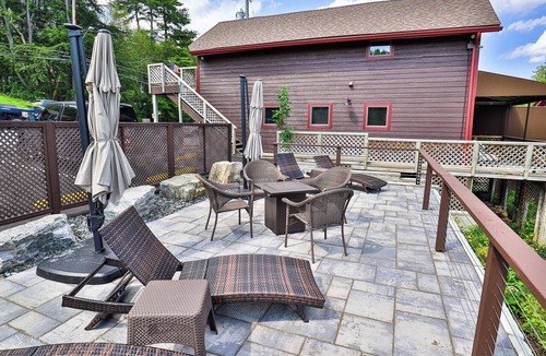 Bolton Landing Apartment | Lakeview Suites