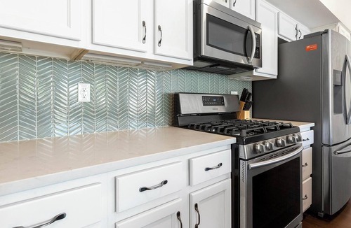 Little Italy Apartment | Landing | Beautiful 2BD, Gym