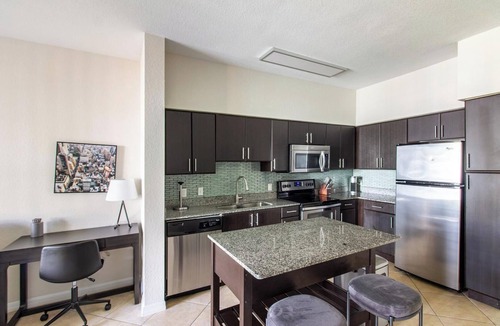 Miramar Apartment | Landing | Chic 1BD, Gym, Clubhouse