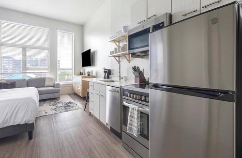 River North Art District Apartment | Landing | Incredible Studio, Gym, Clubhouse