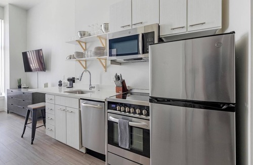 River North Art District Apartment | Landing | Incredible Studio, Clubhouse, Gym