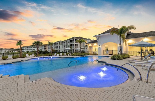 Vero Beach Apartment | Landing | Modern 2BD, Gym, Pool