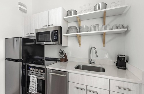 River North Art District Apartment | Landing | Stunning Studio, Gym, Clubhouse