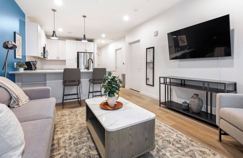 Civic Center Apartment | Landing | Stylish 1BD, Rooftop Lounge, Gym