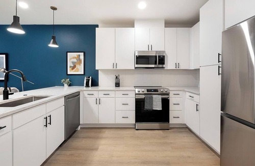 Civic Center Apartment | Landing | Stylish 1BD, Rooftop Lounge, Gym