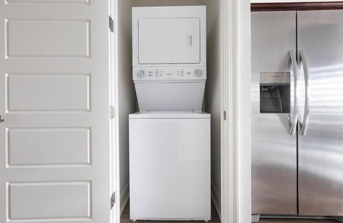 Johnstown Apartment | Landing | Stylish 1BD, Yoga Studio, Gym