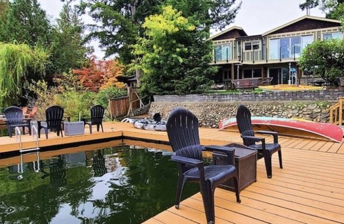 Langford House | Langford Lake Oasis - lakefront property