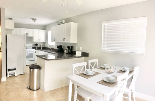 East Ocean Ave House | Lantana Beach Escape - 3/2 - close to everything