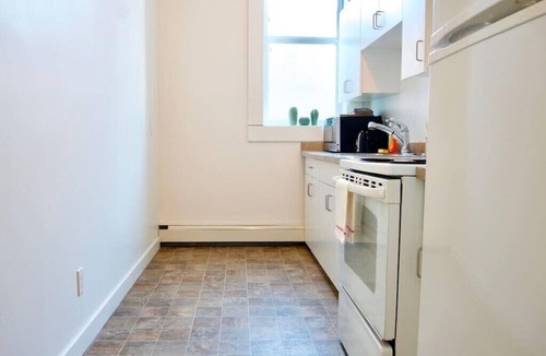 Moose Jaw Apartment | Large 1-Bdrm Condo, Downtown, Parking, 4k Smart TV, WiFi