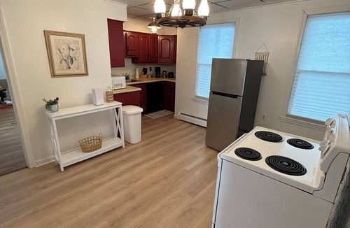 Franklin Plantation Apartment | Large 3BD 1st Floor Apartment Minutes from 290