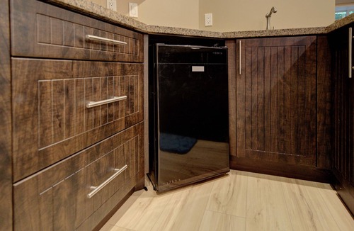 Fleetwood House | Large 8 BDRM, AC, sleeps 22, pool, hot tub, pool table